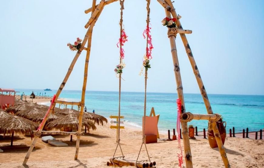 Paradise Island Boat Tour with Parasailing – Hurghada
