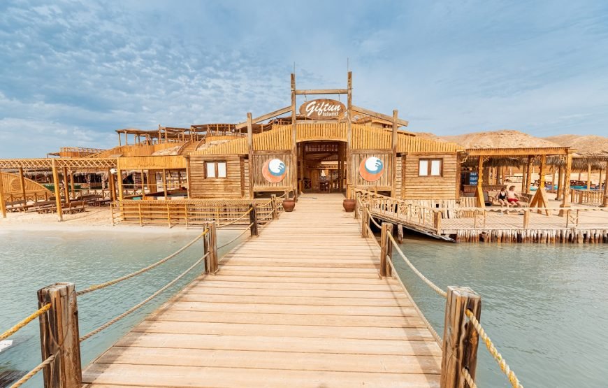 Orange Bay Island Boat Trip, Parasailing and Lunch – Hurghada