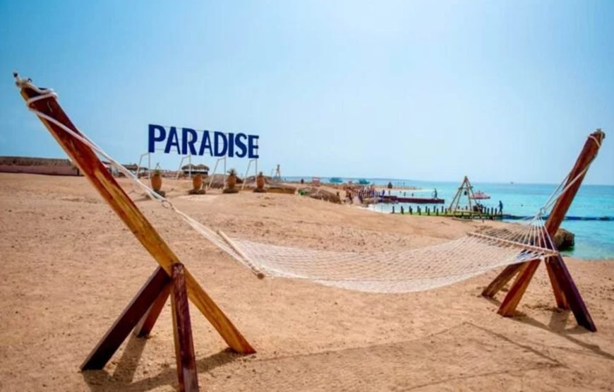 Paradise Island Boat Tour with Parasailing – Hurghada