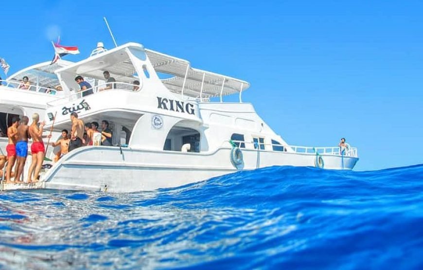 Private Boat to Marsa Mubarak, Snorkeling and lunch – Marsa Alam