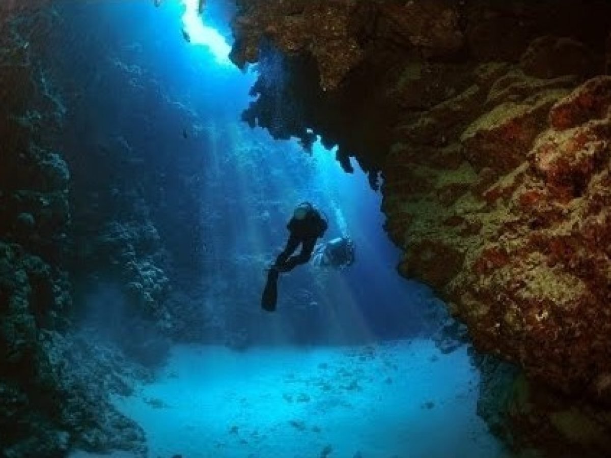 the-blue-hole-in-dahab